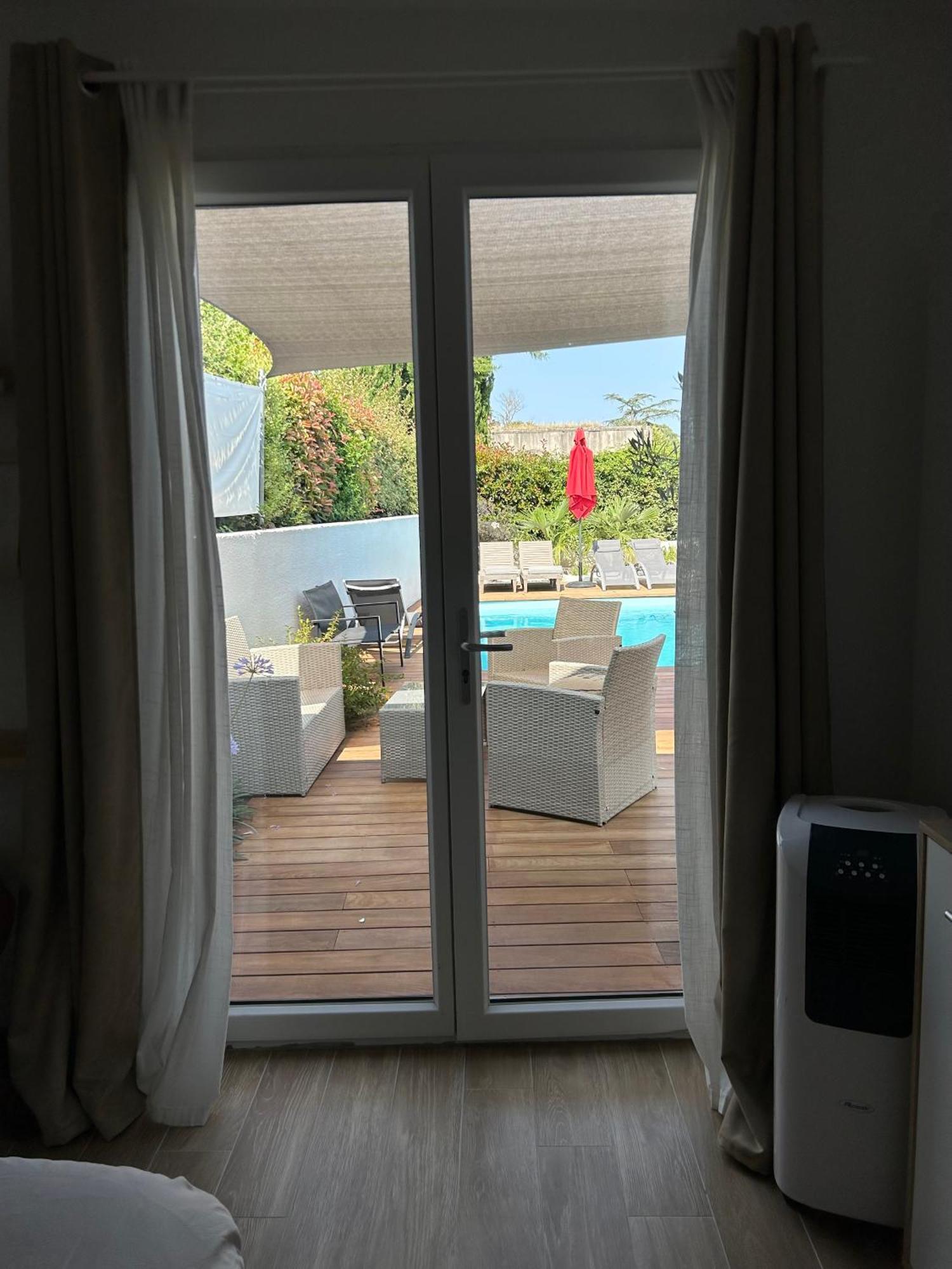Studio Avec Piscine Carmaux 外观 照片